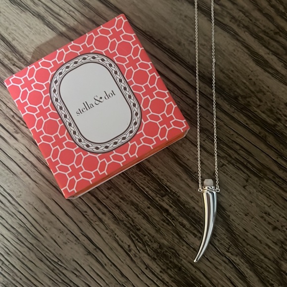 Stella and Dot necklace - Picture 2 of 2